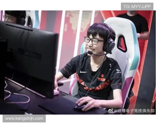 李秀英的英雄联盟之路：从职业选手到电竞传奇的心路历程