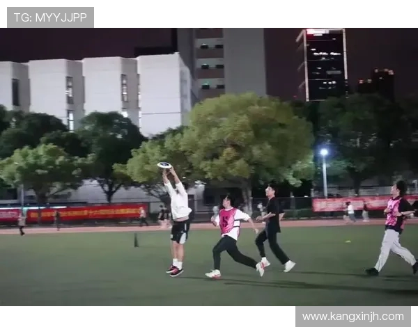 武汉飞盘队与上海飞盘队赛后复盘分析意识碰撞与战术较量