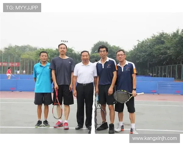 科学网球团队协作训练方法探索与实践提升球员竞技水平的有效途径