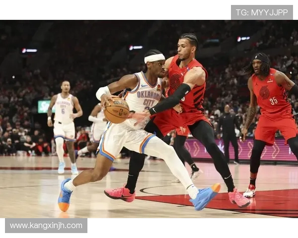 开拓者与雷霆激战正酣双方球员表现精彩纷呈引发球迷热议