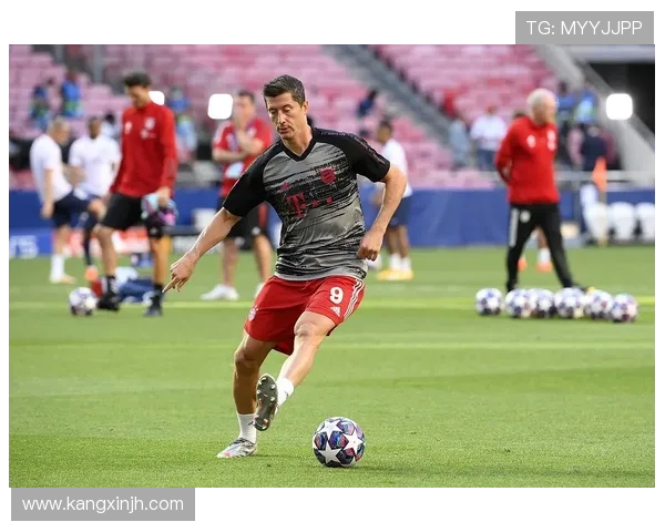 莱万在欧冠赛场火力全开10场12球领跑射手榜金靴稳了 莱万在欧冠赛场火力全开10场12球领跑射手榜金靴稳了