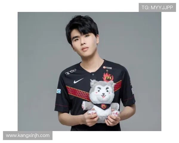 深入分析FPX战队的防守策略与战术执行细节 深入分析FPX战队的防守策略与战术执行细节