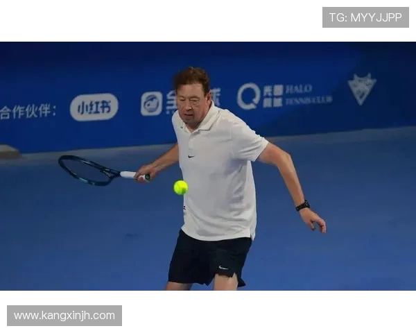 上海网球队比赛经验引发热议球迷对表现与战术展开激烈讨论